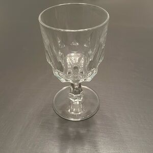 4 Vintage Arcoroc France Artic Footed Wine Glasses Goblets Elegant Serviceware